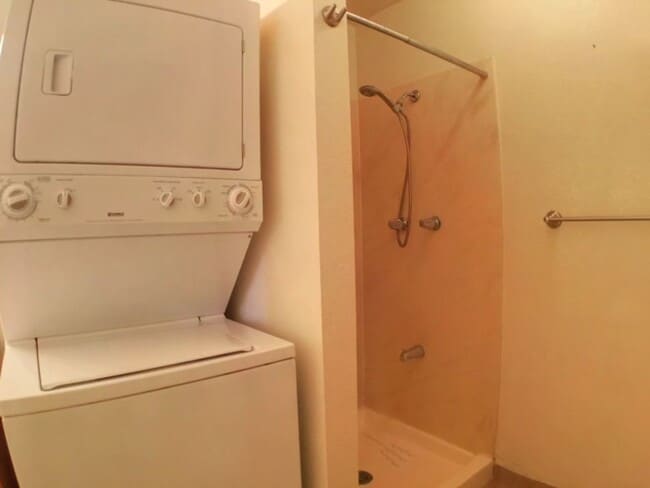 Building Photo - Desirable ground floor studio in Waipio Gentry