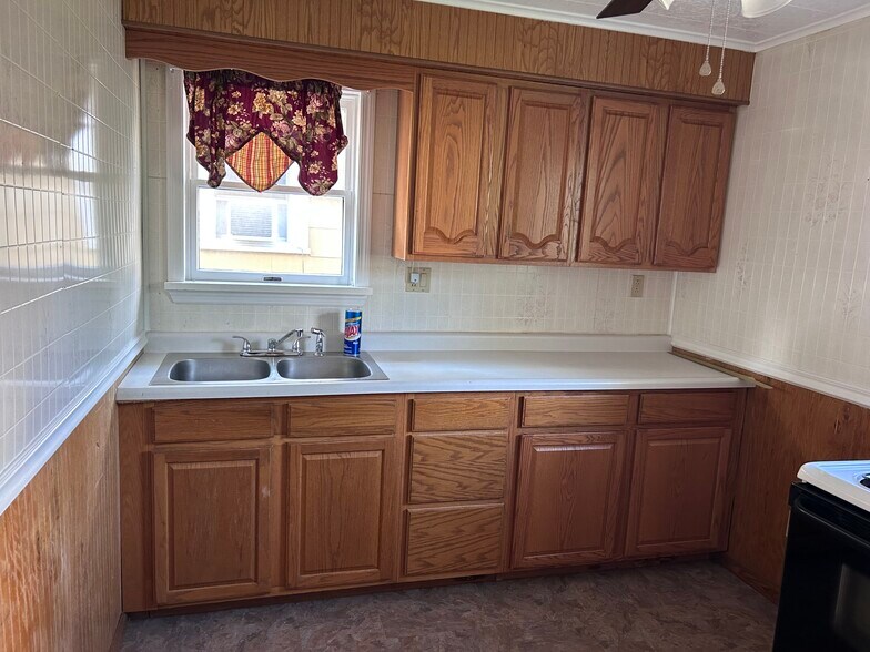 Kitchen - 30 Frank St