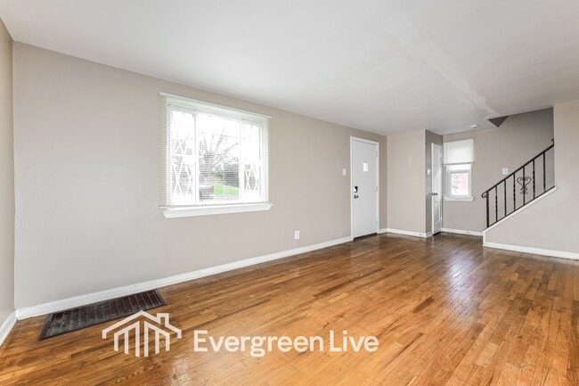 Building Photo - 919 Elizabeth St