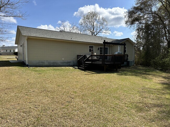 Building Photo - 203 Stockton Ct