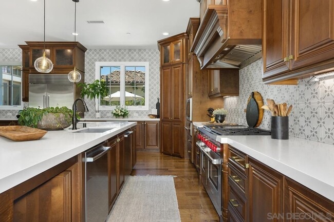 Building Photo - 10879 Equestrian Ridge Ct