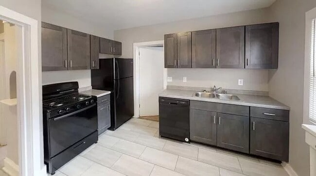 Building Photo - 2979 N Murray Ave