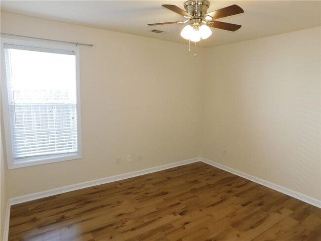 Building Photo - 3266 Liberty Commons Dr NW