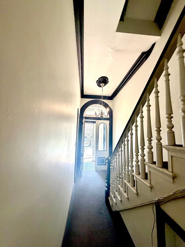 Building Photo - 446 N Duke St