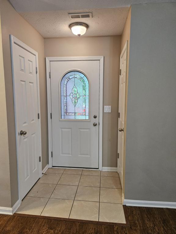 Building Photo - 305 Dalton Ct