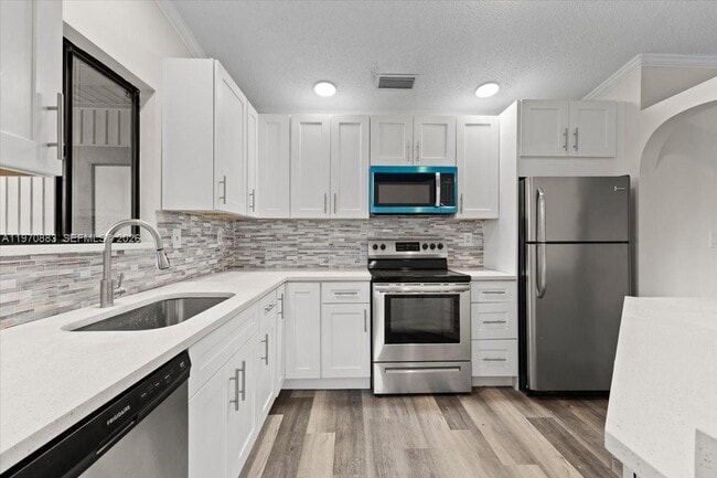 Building Photo - 9701 W Daffodil Ln