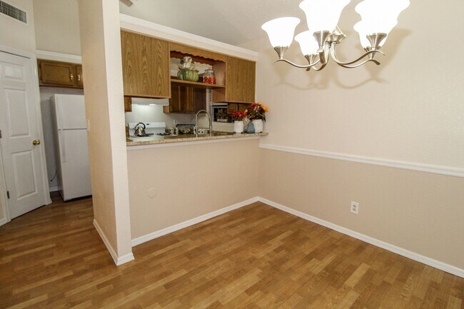 Building Photo - 11150 Loma Grande Dr