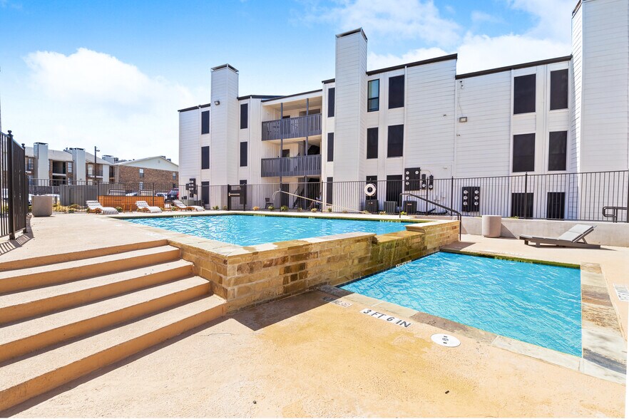 Tides at Royal Lane South 9450 Royal Ln Dallas TX 75243 Apartment