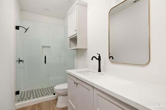 Building Photo - 13 Eagle Landing Dr