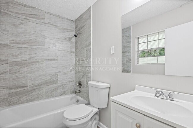 Building Photo - A Must See!!!! Located in a Premium Part of Town & Section 8 Welcomed!!