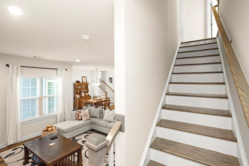 Building Photo - 8209 Warbler Wy