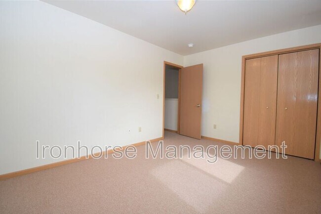 Building Photo - 2471 Wheeler Dr
