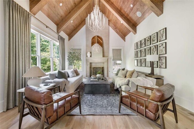 Building Photo - 402 Timberview Trail