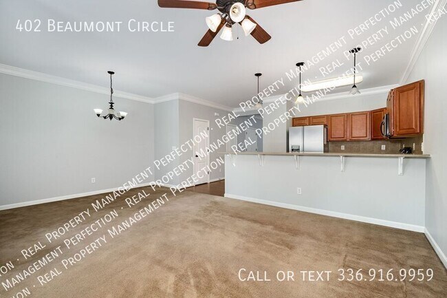 Building Photo - 402 Beaumont Cir