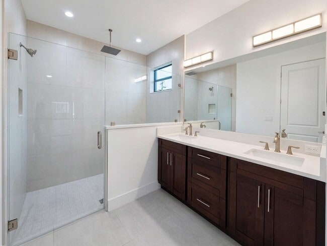 Building Photo - Modern 3-Bedroom Rental on 1.59 Acres in Golden Gate Estates