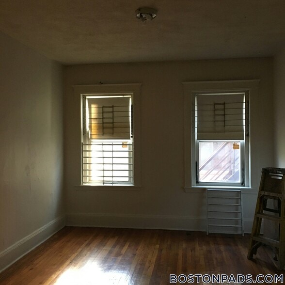 Building Photo - 1334 Commonwealth Ave