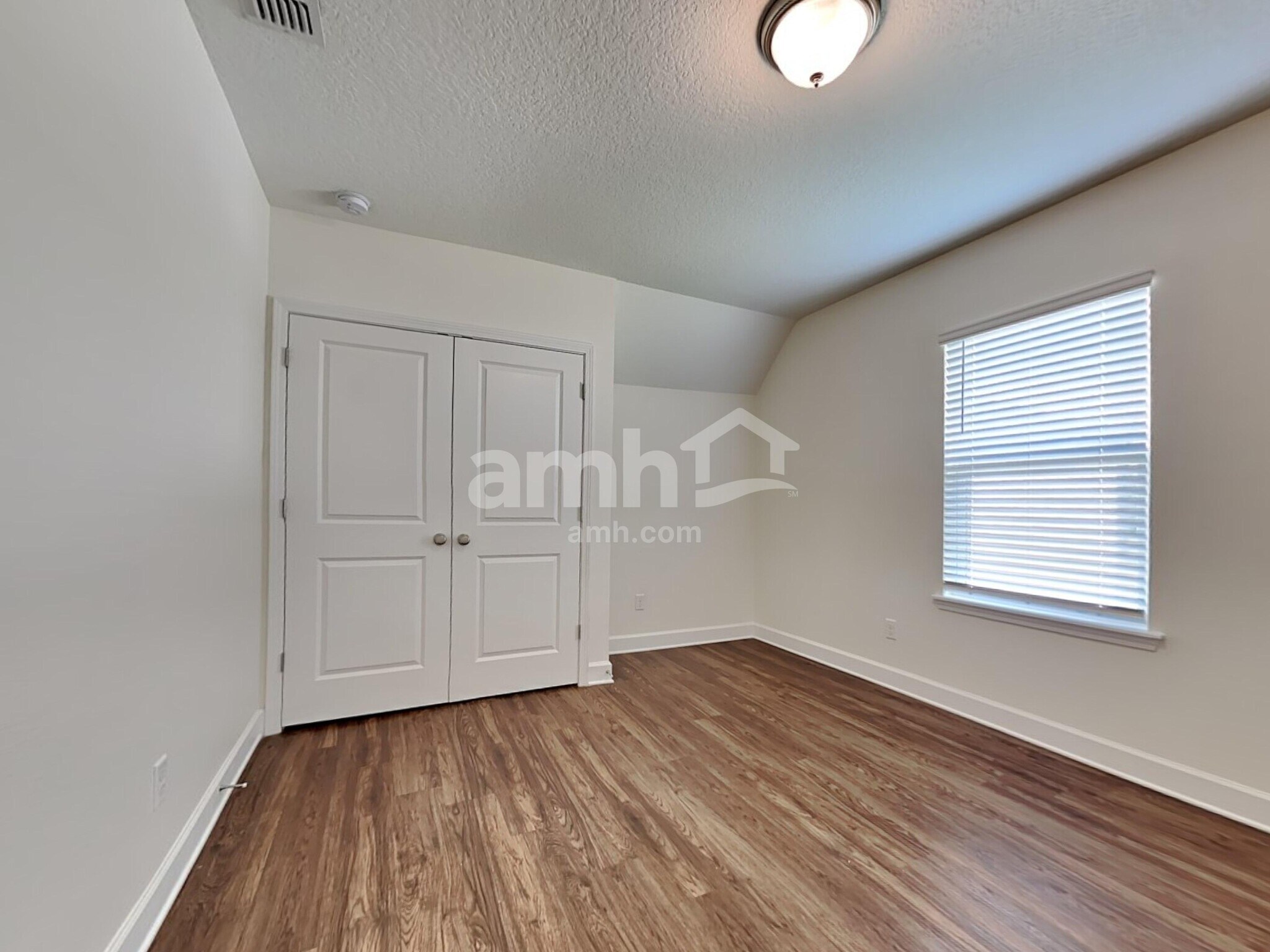 Building Photo - 974 Sunny Stroll Dr