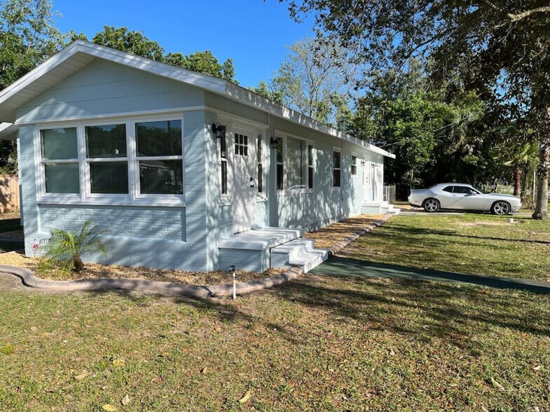 Building Photo - 745 Daytona Ave