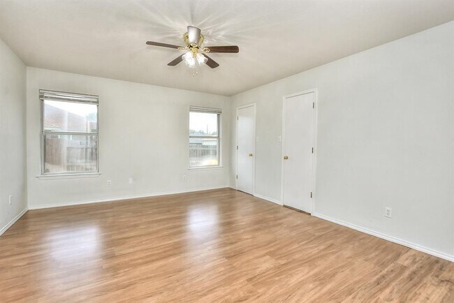 Building Photo - 3007 Crystal Cove