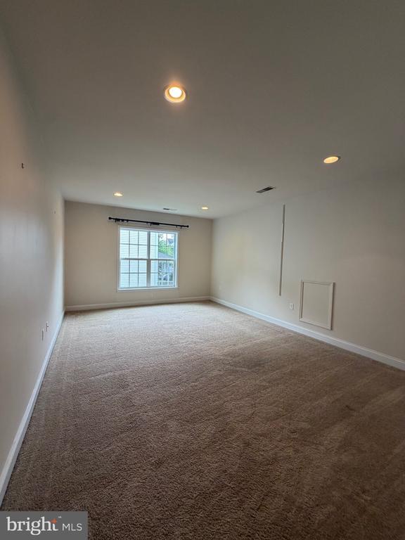 Building Photo - 997 Powder Horn Dr
