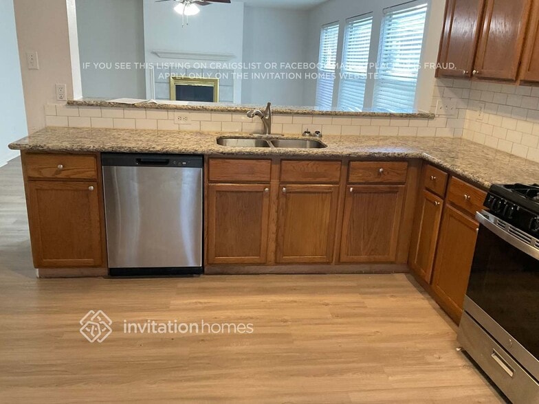 Building Photo - 16407 Mango Ridge Ct