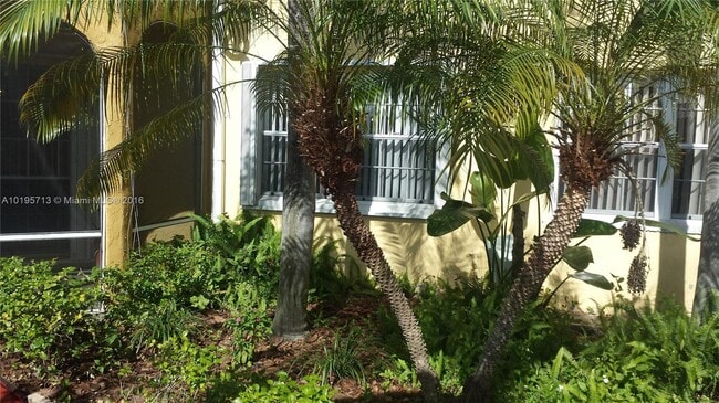 Building Photo - 15615 SW 74th Circle Dr