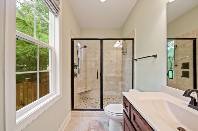Building Photo - Stunning 4bd/3.5ba Home on Half-Acre Lot J...