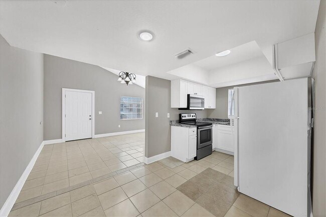 Building Photo - 101 Avenida De Bahia