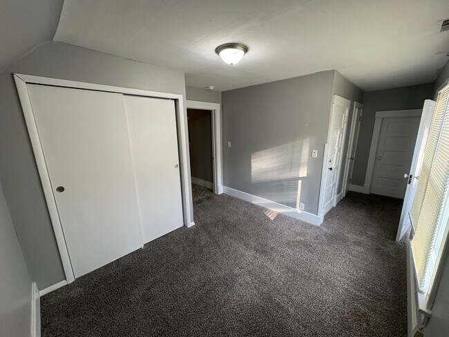 Building Photo - 2800 R St