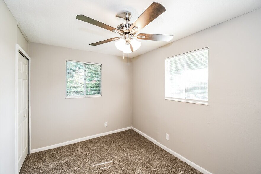 Building Photo - 6819 Goldilocks Ln