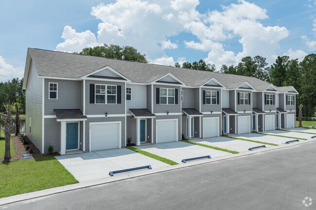 Building Photo - The Townes at Amber Bluff