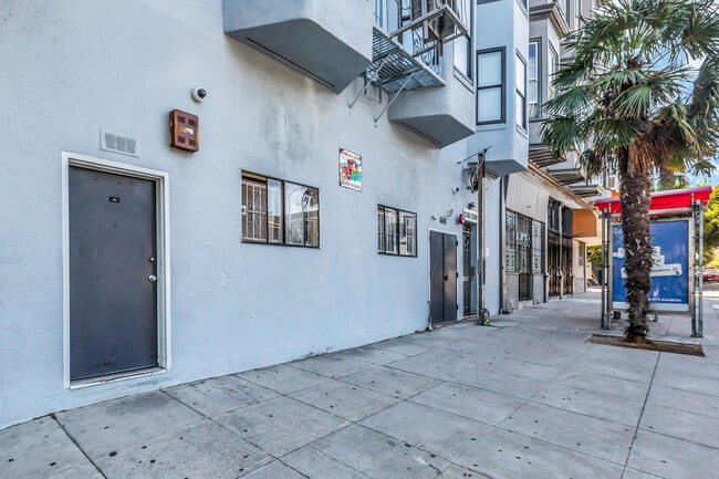 Building Photo - 2385 Folsom