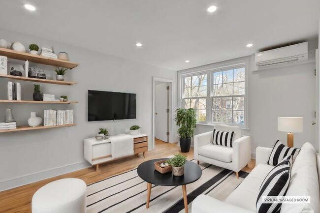 Primary Photo - 2 bedroom in SUNNYSIDE NY 11104