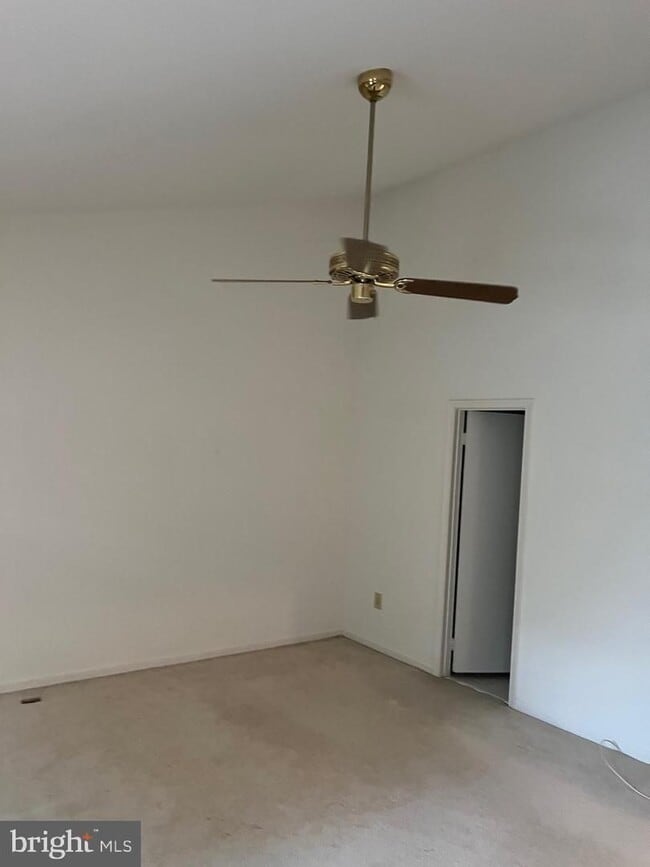 Building Photo - 10775 Brewer House Rd