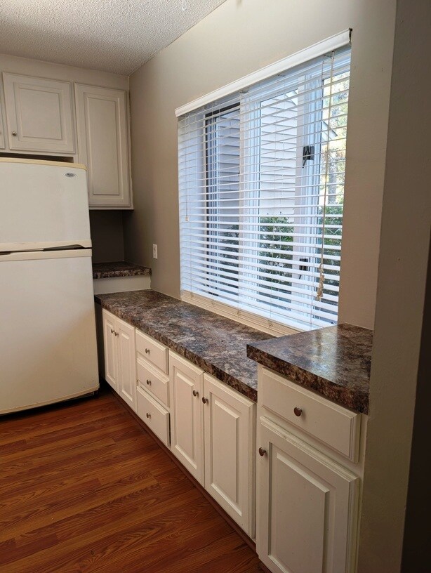 Building Photo - 3501 Christopher Dr NW