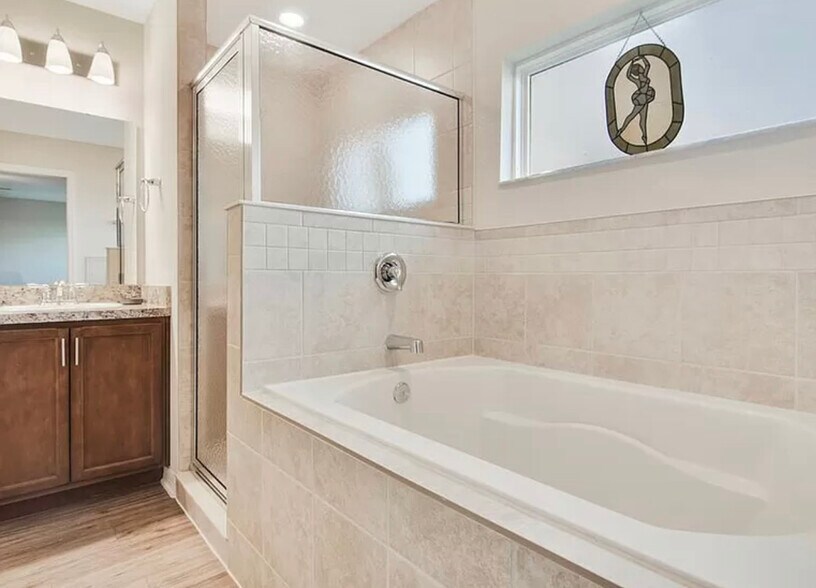 Building Photo - 338 Pentas Ln