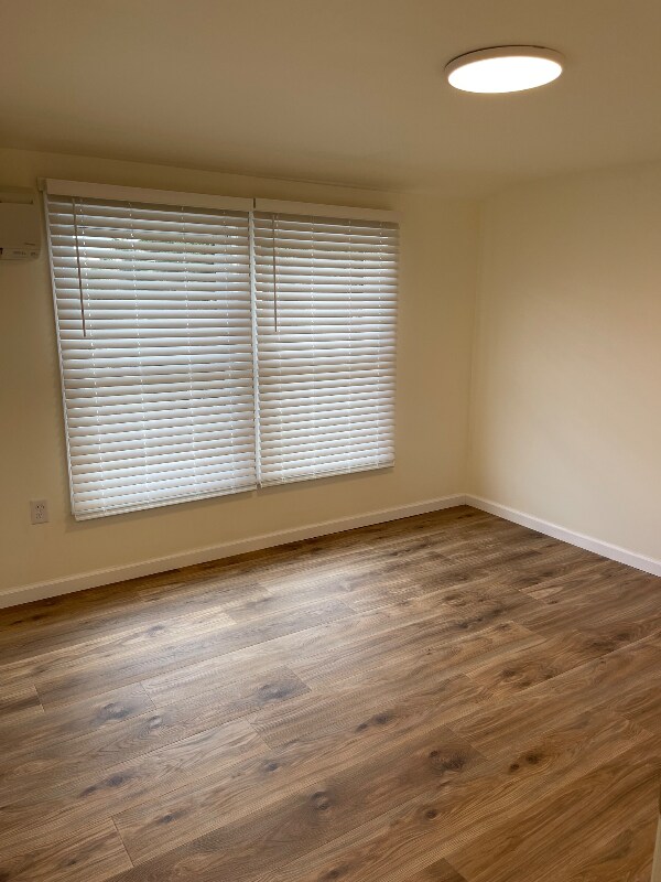 Building Photo - 1704 Buchanan Trail E