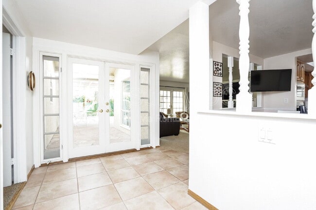 Building Photo - 9379 Esther St