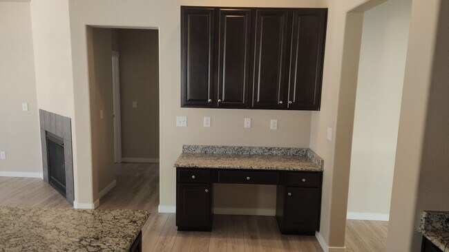 Building Photo - Broadmoor View Subdivision Rancher, Over 2,900 Sq. Ft.