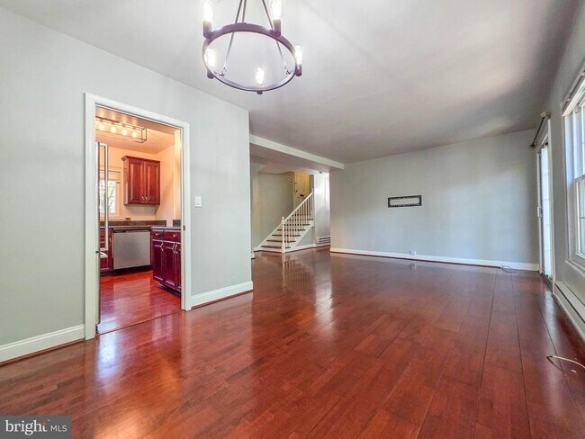 Building Photo - 3710 Gunston Rd