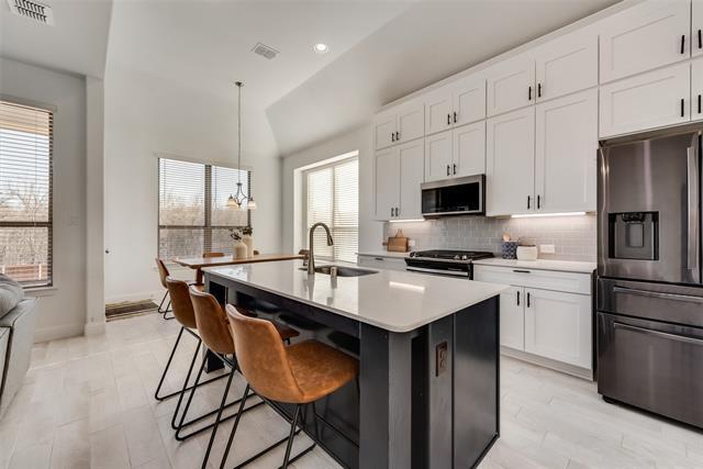 Building Photo - 901 Gold Finch Ln