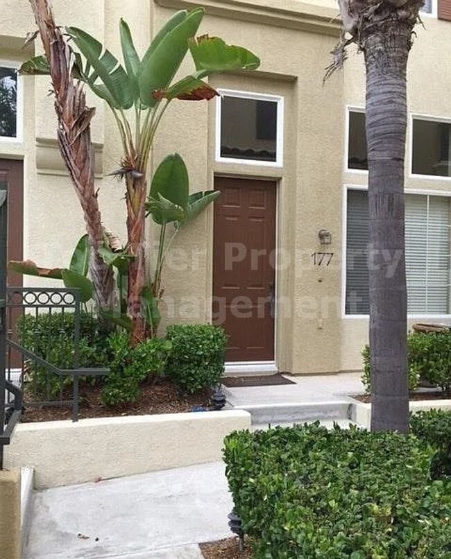 Building Photo - ***Gorgeous 2 bed / 2.5 bath / 1,202 sqft ...
