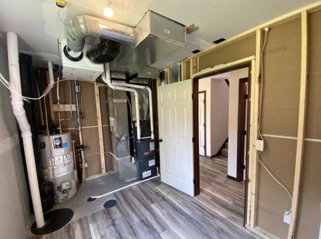 Building Photo - 2339 8th Ln SE