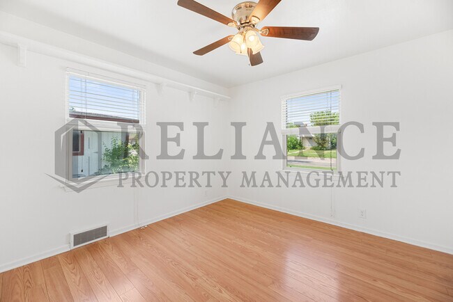 Building Photo - 1008 N Edgemoor St