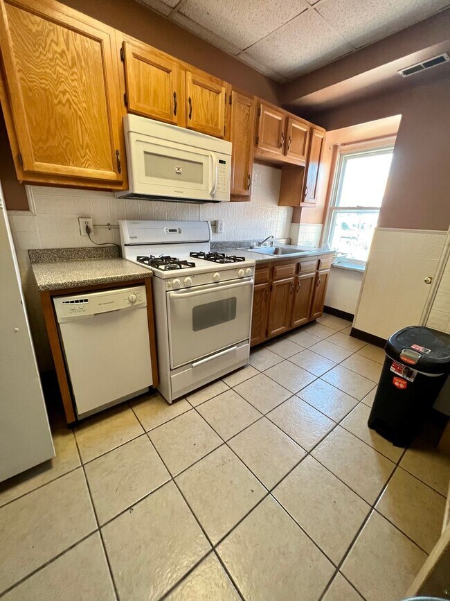 Building Photo - 4007 Powelton Ave