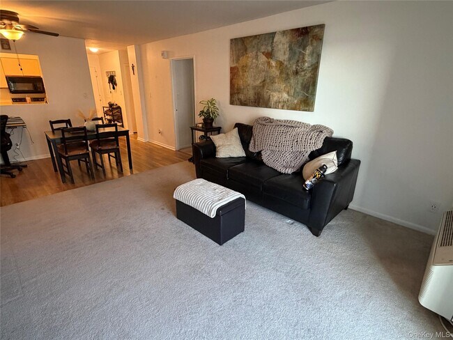 Building Photo - 360 Shore Rd