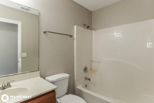 Building Photo - 7163 Overland Park Blvd E, Jacksonville, F...