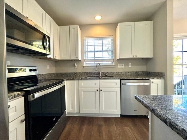 Building Photo - 10120 Baxter Caldwell Dr