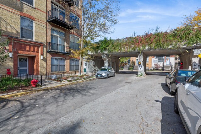 Building Photo - 1740 N Maplewood Ave