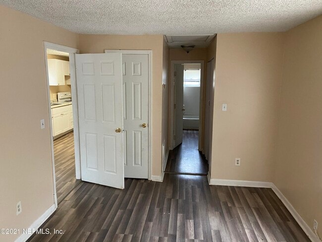 Building Photo - 3716 Stuart St